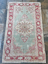 Vintage Anatolian, 3'2 x 5'2