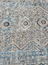 Antique Qashqai, 7’6 x 10