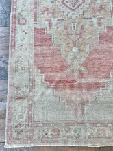 Vintage Anatolian, 3'8x7'5