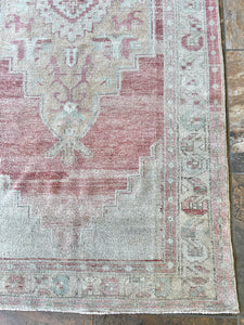 Vintage Anatolian, 3'8x7'5