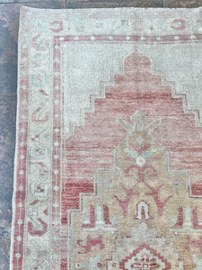 Vintage Anatolian, 3'8x7'5