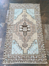 Vintage Anatolian, 3'3x5'8