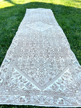 Old Malayer Runner, 3 x 10’5
