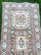 Vintage Anatolian, 2’1 x 6’2